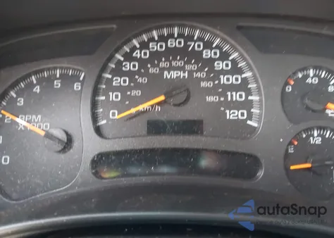 2004 Chevrolet Silverado 1500 z USA, uszkodzony, nr VIN 1GCEC14T54Z261553